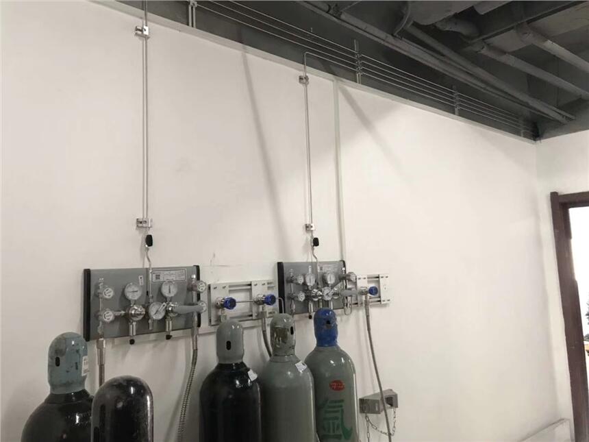 香港半导体双瓶供气管线安装