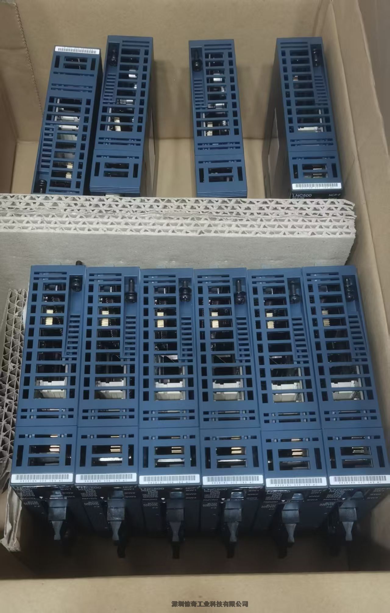 HITACHIģLPU500LNC500HSC6853